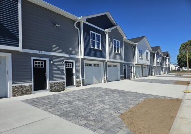 29 Brock Ave, New Bedford, Massachusetts 02744, 2 Bedrooms Bedrooms, 3 Rooms Rooms,1.5 BathroomsBathrooms,Residential,For Sale,Brock Ave,73298269
