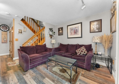 62 Bradley St, Somerville, Massachusetts 02145, 3 Bedrooms Bedrooms, 5 Rooms Rooms,1.5 BathroomsBathrooms,Residential,For Sale,Bradley St,73305469