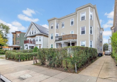 797 Columbia Rd, Boston, Massachusetts 02125, 2 Bedrooms Bedrooms, 5 Rooms Rooms,1 BathroomBathrooms,Residential,For Sale,Columbia Rd,73305517