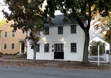 76 Marlboro St, Newburyport, Massachusetts 01950, 3 Bedrooms Bedrooms, 9 Rooms Rooms,2.5 BathroomsBathrooms,Residential,For Sale,Marlboro St,73305675