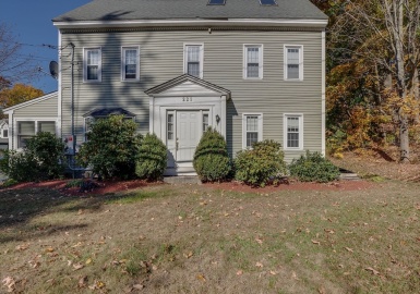 221 Lowell St, Andover, Massachusetts 01810, 4 Bedrooms Bedrooms, 6 Rooms Rooms,3 BathroomsBathrooms,Residential,For Sale,Lowell St,73305533