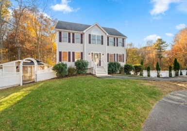 29 Winston Circle, Haverhill, Massachusetts 01830, 4 Bedrooms Bedrooms, 8 Rooms Rooms,2.5 BathroomsBathrooms,Residential Lease,For Rent,Winston Circle,73305809