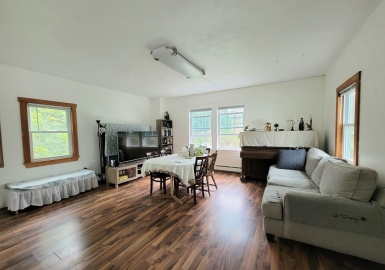 12 Woodland, Sharon, Massachusetts 02067, 2 Bedrooms Bedrooms, 4 Rooms Rooms,1.5 BathroomsBathrooms,Residential Lease,For Rent,Woodland,73305839