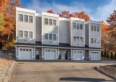 60 Central Ave, Ayer, Massachusetts 01432, 3 Bedrooms Bedrooms, 6 Rooms Rooms,3 BathroomsBathrooms,Residential,For Sale,Legacy Condominiums,Central Ave,73304715