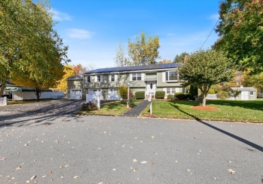 21 Russell Street, Methuen, Massachusetts 01844, 4 Bedrooms Bedrooms, 10 Rooms Rooms,2.5 BathroomsBathrooms,Residential,For Sale,Russell Street,73305826