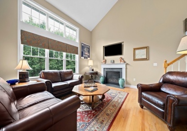 56 Walden Way, Milford, Massachusetts 01757, 2 Bedrooms Bedrooms, 7 Rooms Rooms,3.5 BathroomsBathrooms,Residential,For Sale,Walden Way,73305932