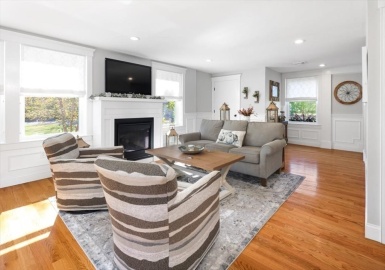 93 Beechwood, Cohasset, Massachusetts 02025, 2 Bedrooms Bedrooms, 7 Rooms Rooms,3 BathroomsBathrooms,Residential,For Sale,Beechwood,73305949