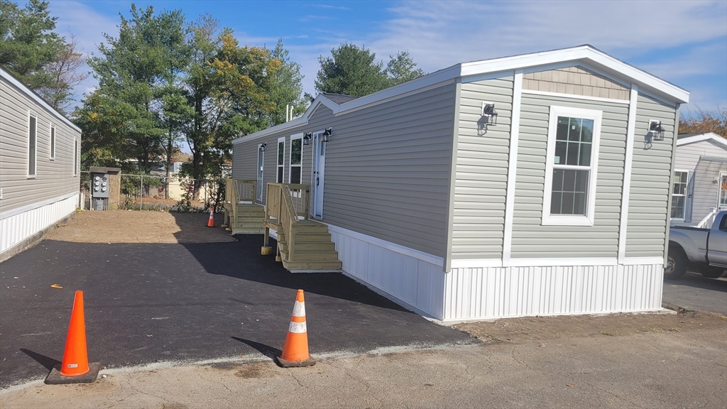 286 Newbury, Peabody, Massachusetts 01960