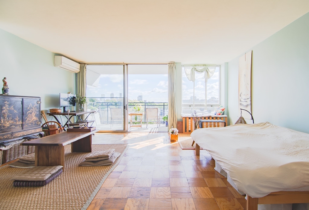 60 Babcock, Brookline, Massachusetts 02446