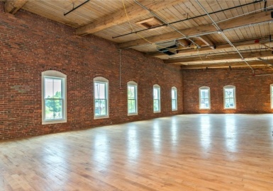 77 Elm St, Amesbury, Massachusetts 01913, ,Commercial Lease,For Rent,Elm St,73307429