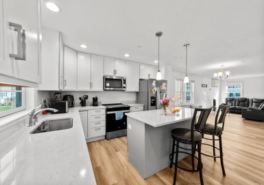 215 High St, Taunton, Massachusetts 02780, 3 Bedrooms Bedrooms, 6 Rooms Rooms,2.5 BathroomsBathrooms,Residential,For Sale,High St,73308237