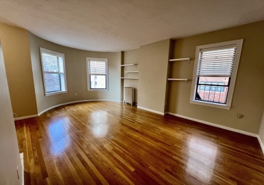 40 Saint Botolph Street, Boston, Massachusetts 02116, 1 Bedroom Bedrooms, 4 Rooms Rooms,1 BathroomBathrooms,Residential Lease,For Rent,Saint Botolph Street,73308402