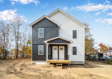 35-37 Spruce Street, Springfield, Massachusetts 01109, 6 Bedrooms Bedrooms, 12 Rooms Rooms,3 BathroomsBathrooms,Residential Income,For Sale,Spruce Street,73308542