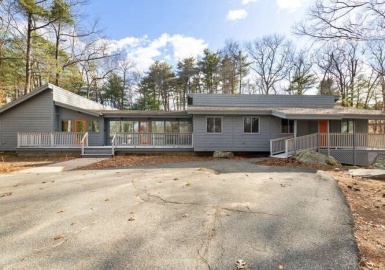 398 Essex St, Beverly, Massachusetts 01915, ,Commercial Lease,For Rent,Essex St,73308857