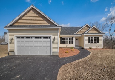 131 Turner Farm Road, Uxbridge, Massachusetts 01569, 3 Bedrooms Bedrooms, 6 Rooms Rooms,2 BathroomsBathrooms,Residential,For Sale,Turner Farm Road,73309375