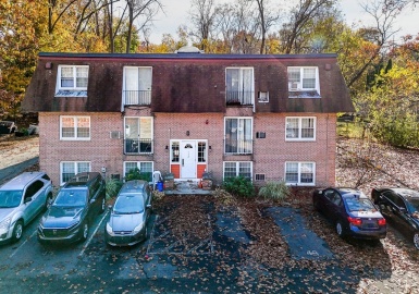 132 Boylston Ln, Lowell, Massachusetts 01852, 2 Bedrooms Bedrooms, 4 Rooms Rooms,1 BathroomBathrooms,Residential,For Sale,Canterbury Village,Boylston Ln,73309436