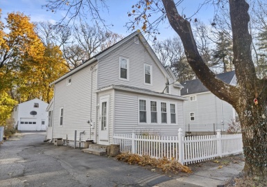 32 Webster St, Clinton, Massachusetts 01510, 3 Bedrooms Bedrooms, 6 Rooms Rooms,1.5 BathroomsBathrooms,Residential,For Sale,Webster St,73309538