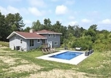 147 Forest St, Middleton, Massachusetts 01949, 4 Bedrooms Bedrooms, 8 Rooms Rooms,2.5 BathroomsBathrooms,Residential,For Sale,Forest St,73304711