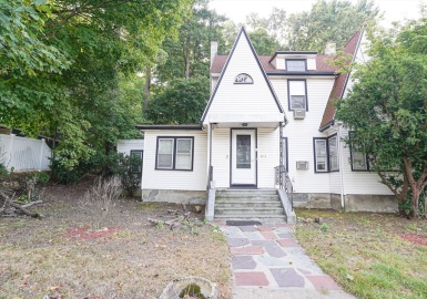 2084 Washington St, Newton, Massachusetts 02462, 5 Bedrooms Bedrooms, 9 Rooms Rooms,4 BathroomsBathrooms,Residential,For Sale,Washington St,73309602