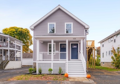 121 Fayette St, Quincy, Massachusetts 02170, 4 Bedrooms Bedrooms, 9 Rooms Rooms,3 BathroomsBathrooms,Residential Income,For Sale,Fayette St,73309616