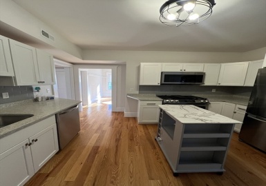 40 King Street, Boston, Massachusetts 02122, 3 Bedrooms Bedrooms, 5 Rooms Rooms,1.5 BathroomsBathrooms,Residential Lease,For Rent,King Street,73309688