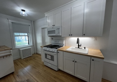 42 Linnaean St, Cambridge, Massachusetts 02138, 1 Bedroom Bedrooms, 3 Rooms Rooms,1 BathroomBathrooms,Residential Lease,For Rent,Linnaean St,73309767