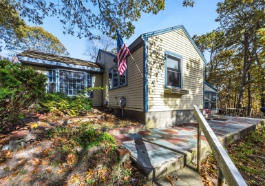 25 First Avenue, Wellfleet, Massachusetts 02667, 6 Bedrooms Bedrooms, 6 Rooms Rooms,4 BathroomsBathrooms,Residential,For Sale,First Avenue,73311206