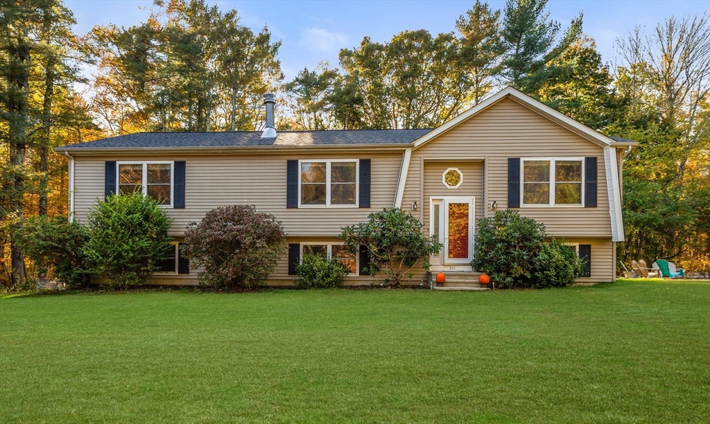 711 High Hill Rd, Dartmouth, Massachusetts 02747