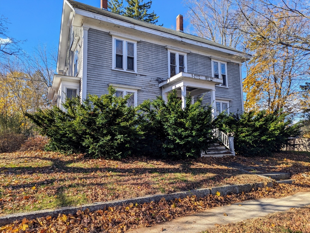 37 School St, Merrimac, Massachusetts 01860