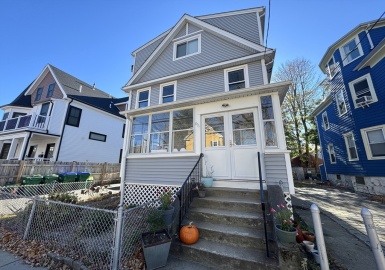 66 Marshall St, Medford, Massachusetts 02155, 2 Bedrooms Bedrooms, 6 Rooms Rooms,1 BathroomBathrooms,Residential Lease,For Rent,Marshall St,73312423