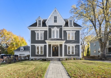 12 Walnut, Watertown, Massachusetts 02472, 5 Bedrooms Bedrooms, 9 Rooms Rooms,3.5 BathroomsBathrooms,Residential,For Sale,Walnut,73312214