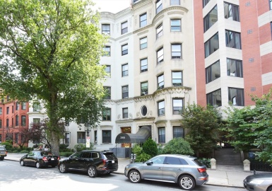 386 Commonwealth Ave, Boston, Massachusetts 02215, 2 Bedrooms Bedrooms, 4 Rooms Rooms,1 BathroomBathrooms,Residential Lease,For Rent,Commonwealth Ave,73313104