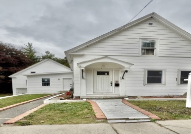 133 Ashburnham St, Fitchburg, Massachusetts 01420, 5 Bedrooms Bedrooms, 10 Rooms Rooms,2 BathroomsBathrooms,Residential Lease,For Rent,Ashburnham St,73313153