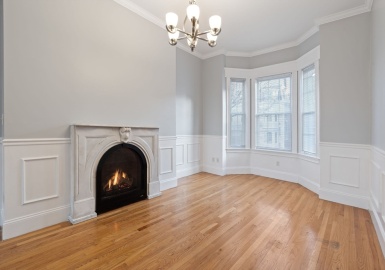 574 East Broadway, Boston, Massachusetts 02127, 2 Bedrooms Bedrooms, 3 Rooms Rooms,2.5 BathroomsBathrooms,Residential Lease,For Rent,East Broadway,73313195