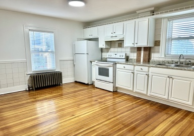 23 Kenwood Terrace, Lynn, Massachusetts 01902, 2 Bedrooms Bedrooms, 4 Rooms Rooms,1 BathroomBathrooms,Residential Lease,For Rent,Kenwood Terrace,73313324