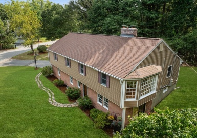 2 Meadowview Rd, Wayland, Massachusetts 01778, 4 Bedrooms Bedrooms, 6 Rooms Rooms,3 BathroomsBathrooms,Residential Lease,For Rent,Meadowview Rd,73313338