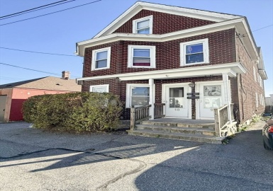 18 Olney St, Lowell, Massachusetts 01852, 2 Bedrooms Bedrooms, 4 Rooms Rooms,1 BathroomBathrooms,Residential Lease,For Rent,Olney St,73313380