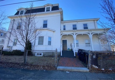 11 Tremont St, Haverhill, Massachusetts 01832, 1 Bedroom Bedrooms, 5 Rooms Rooms,1 BathroomBathrooms,Residential Lease,For Rent,Tremont St,73313436