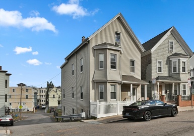 36 Brookford Street, Boston, Massachusetts 02125, 6 Bedrooms Bedrooms, 14 Rooms Rooms,3 BathroomsBathrooms,Residential Income,For Sale,Brookford Street,73315113
