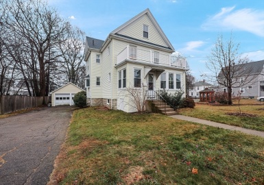 35 Adams St, Norwood, Massachusetts 02062, 4 Bedrooms Bedrooms, 7 Rooms Rooms,1.5 BathroomsBathrooms,Residential Lease,For Rent,Adams St,73319241