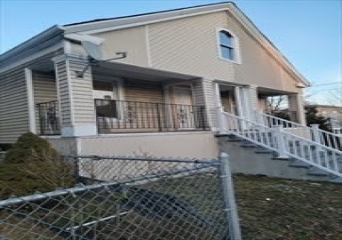 296 County St, New Bedford, Massachusetts 02740, 4 Bedrooms Bedrooms, 7 Rooms Rooms,1 BathroomBathrooms,Residential Lease,For Rent,County St,73319283