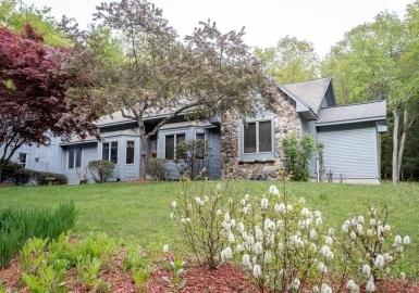 292 Main Rd, Montgomery, Massachusetts 01085, 3 Bedrooms Bedrooms, 7 Rooms Rooms,2.5 BathroomsBathrooms,Residential,For Sale,Main Rd,73319307