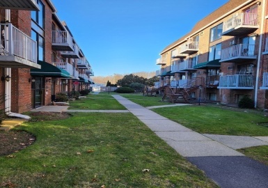 1186 Worcester Rd, Framingham, Massachusetts 01701, 1 Bedroom Bedrooms, 3 Rooms Rooms,1 BathroomBathrooms,Residential Lease,For Rent,Worcester Rd,73319395