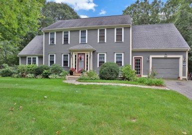 16 Grandwood Dr, Sandwich, Massachusetts 02644, 4 Bedrooms Bedrooms, 7 Rooms Rooms,2 BathroomsBathrooms,Residential,For Sale,Grandwood Dr,73318286