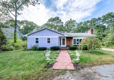 68 Deepwood Dr., Falmouth, Massachusetts 02536, 4 Bedrooms Bedrooms, 7 Rooms Rooms,1 BathroomBathrooms,Residential,For Sale,Deepwood Dr.,73319379