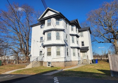 302 Cory St, Fall River, Massachusetts 02720, 9 Bedrooms Bedrooms, 18 Rooms Rooms,3 BathroomsBathrooms,Residential Income,For Sale,Cory St,73319519