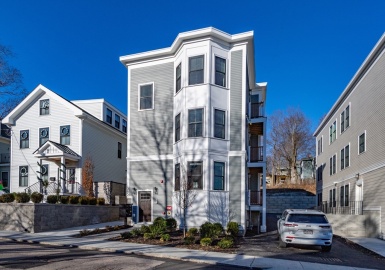 285 Lamartine Street, Boston, Massachusetts 02130, 12 Bedrooms Bedrooms, 18 Rooms Rooms,6 BathroomsBathrooms,Residential Income,For Sale,Lamartine Street,73319759