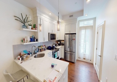 160 Clark Street, Cambridge, Massachusetts 02139, 2 Bedrooms Bedrooms, 6 Rooms Rooms,1.5 BathroomsBathrooms,Residential Lease,For Rent,Clark Street,73263906