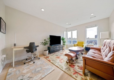 1975 Massachusetts Ave, Cambridge, Massachusetts 02140, 2 Bedrooms Bedrooms, 5 Rooms Rooms,2 BathroomsBathrooms,Residential Lease,For Rent,Massachusetts Ave,73324415