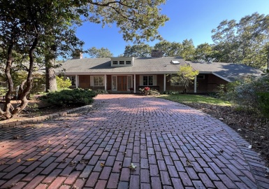 620 Head Of The Bay Rd, Bourne, Massachusetts 02532, 4 Bedrooms Bedrooms, 8 Rooms Rooms,2 BathroomsBathrooms,Residential Lease,For Rent,Head Of The Bay Rd,73299458